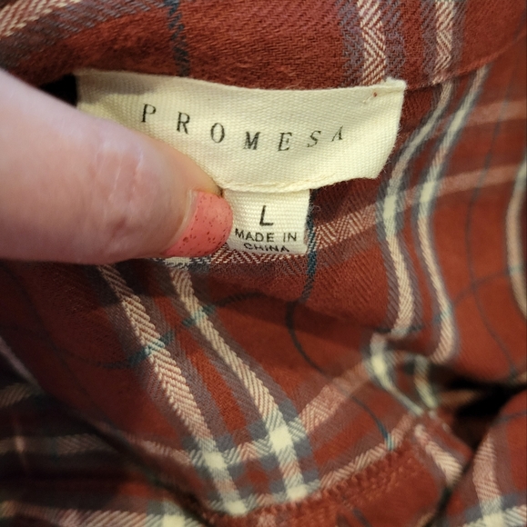 Promesa Plaid Top Size L - Picture 2 of 6